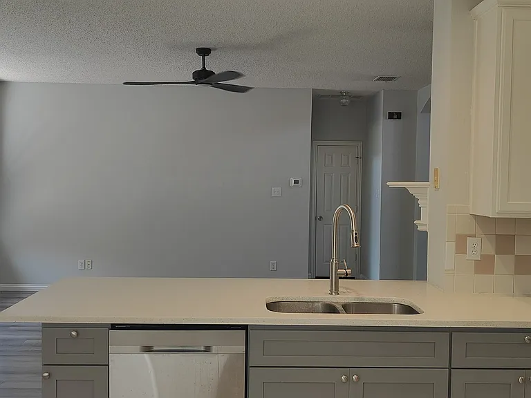 1412 Brenda Ln — Photo 22