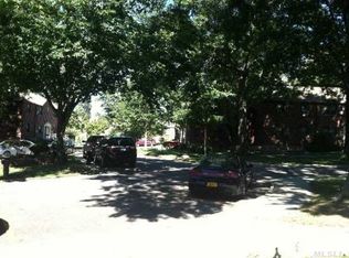 24526 62nd Ave, Douglaston, NY 11362