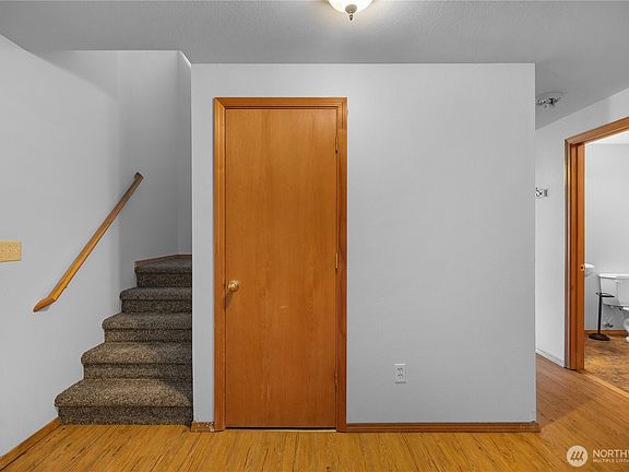 3rd image of 50 Grandview Lane
