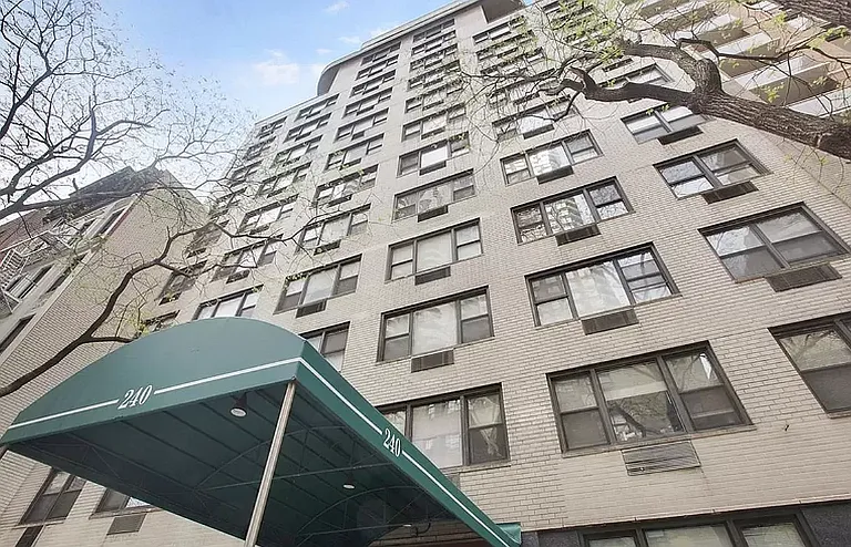 240 E 46th St #6C — Photo 12