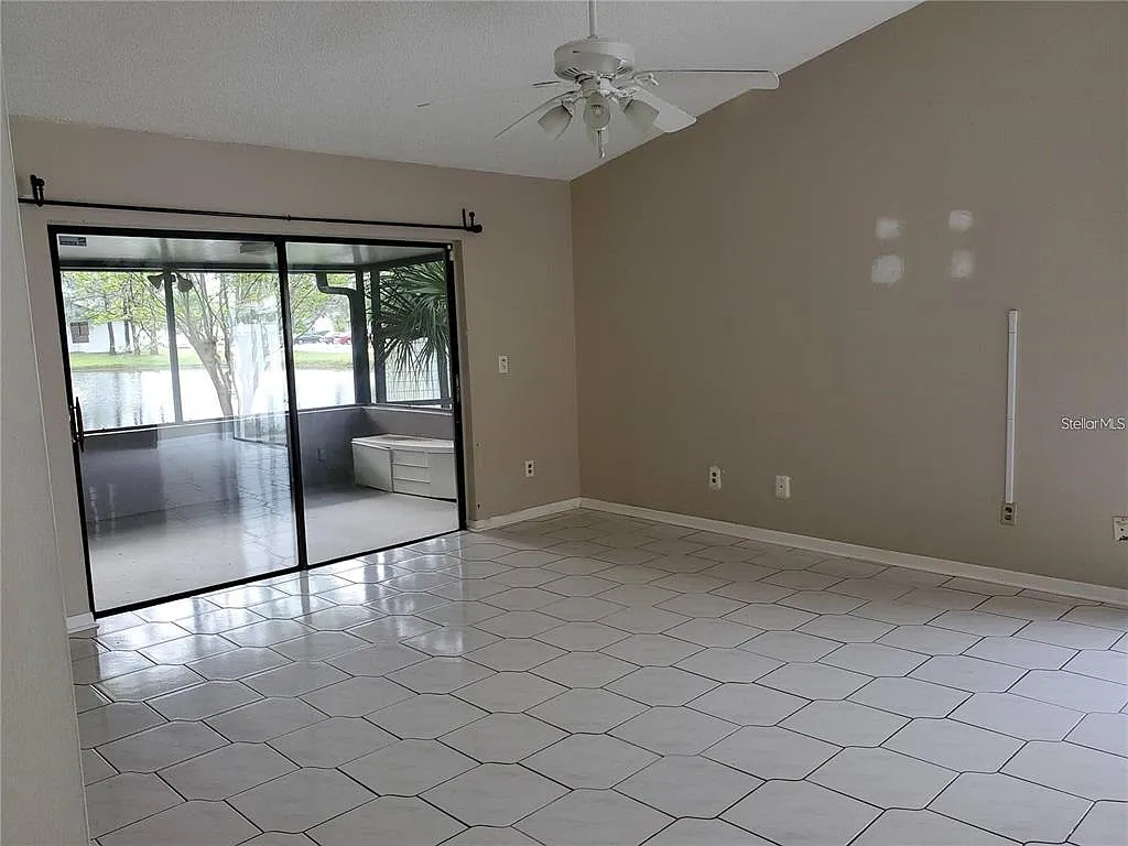 2 bed, 2.0 bath, 1116 sqft, $2,000 — Photo 4