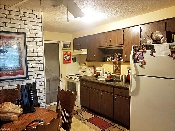3rd image of 110 Jefferson St