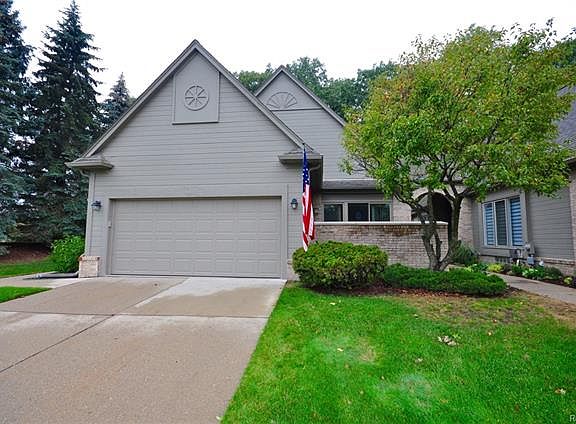 2nd image of 24647 Edgewood Ct N #1