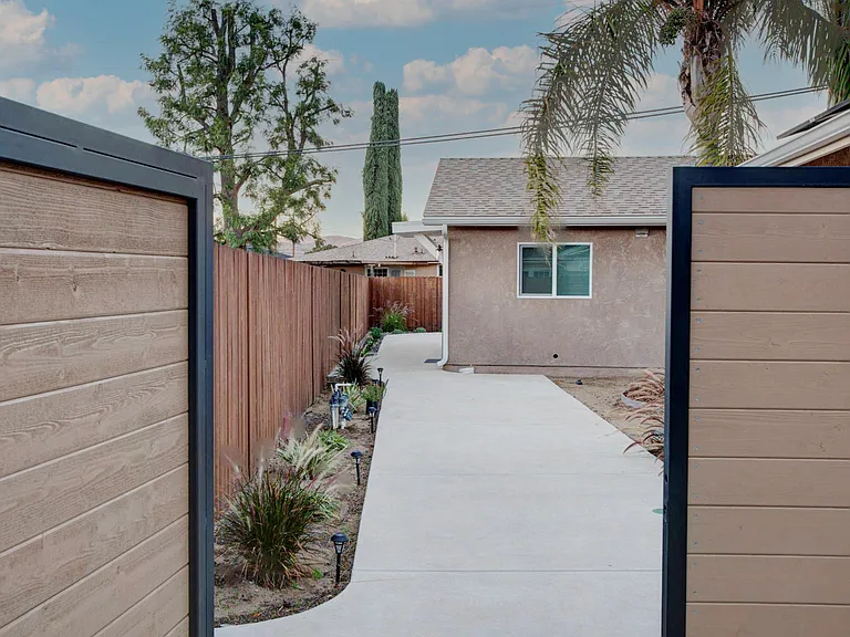 6275 Dana Ave — Photo 13
