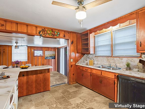 4th image of 2602 Joplin Dr