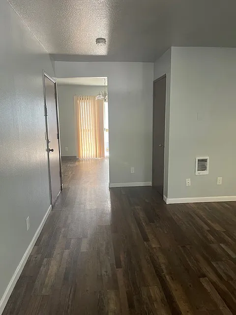 Living Room - 2601 SE 111th Ave #7