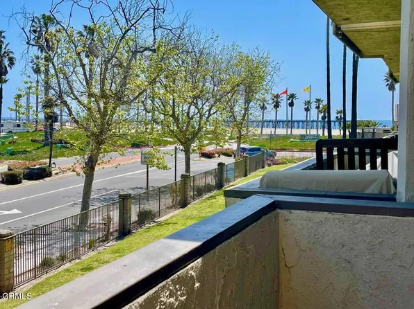 378 E Surfside Dr, Port Hueneme, CA 93041