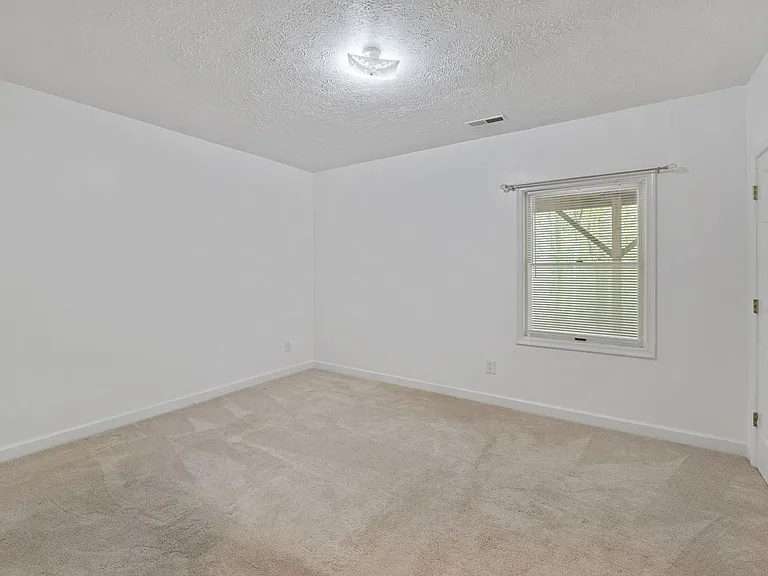 6 Cheyenne Ct — Photo 13