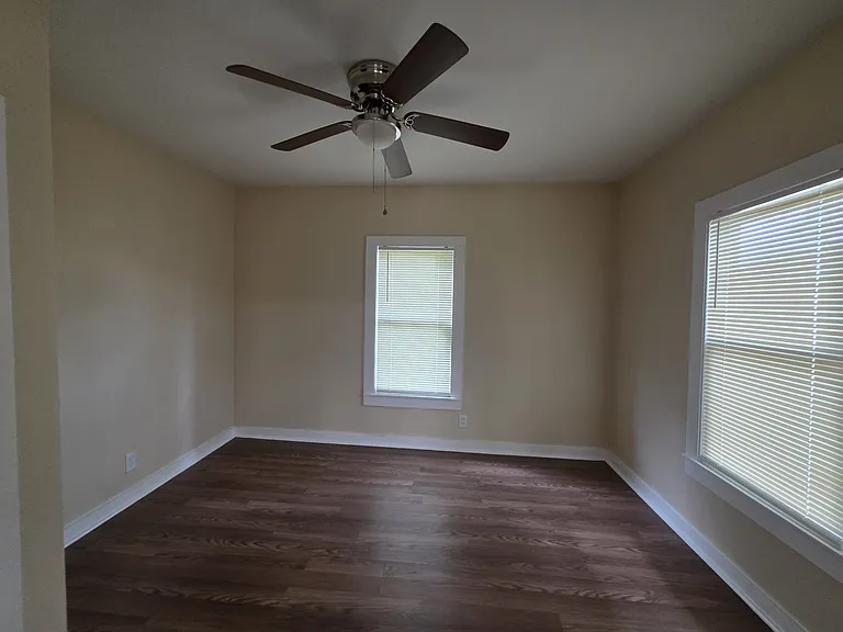 1116 E Cameron Ave — Photo 6