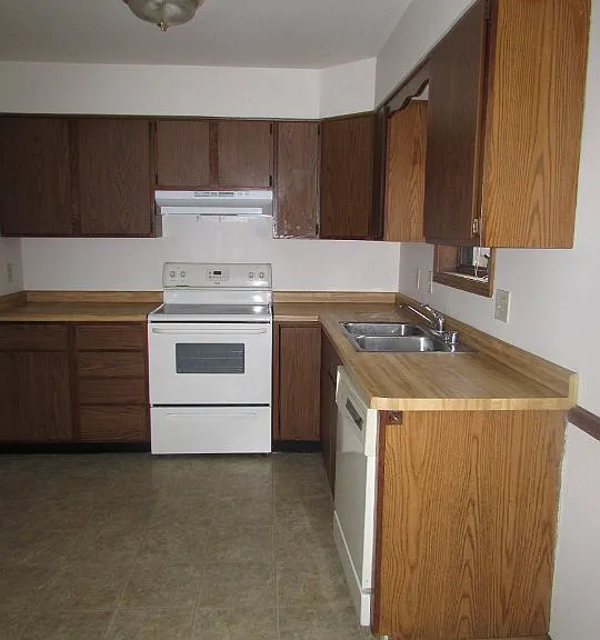922 N Bird St — Photo 6