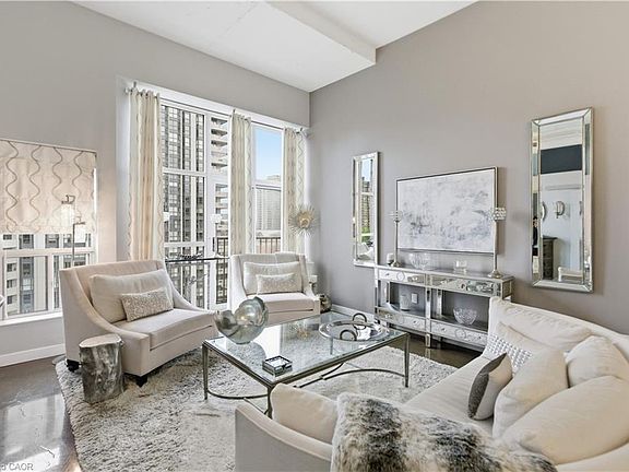 4th image of 66 Bay St S Unit Penthouse 10
