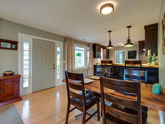 5th image of 2632 Woodyhill Dr