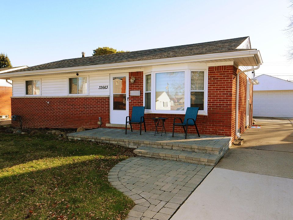 1st image of 32663 Steinhauer St