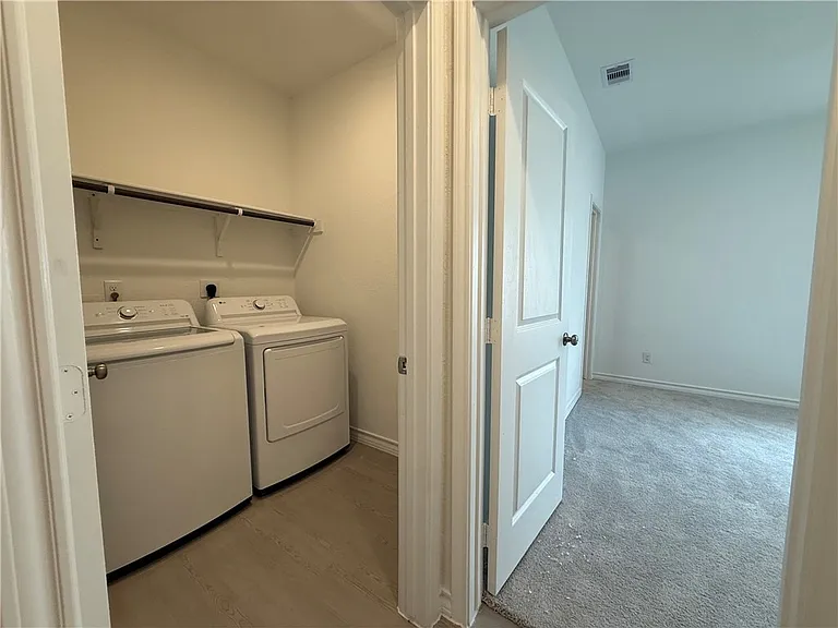 7925 Wonder Woman Dr — Photo 15
