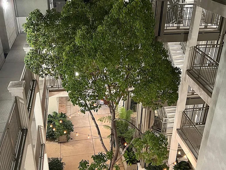 Mission Hills Apartments — Photo 31