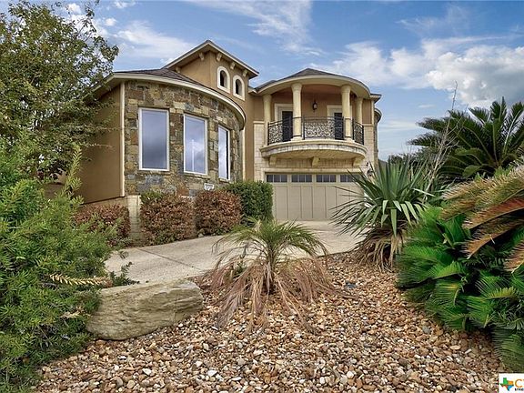 2nd image of 2707 Windcliff Dr