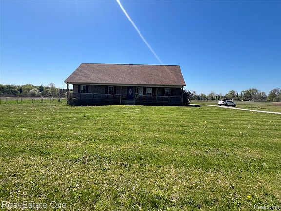 2nd image of 25260 32 Mile Rd