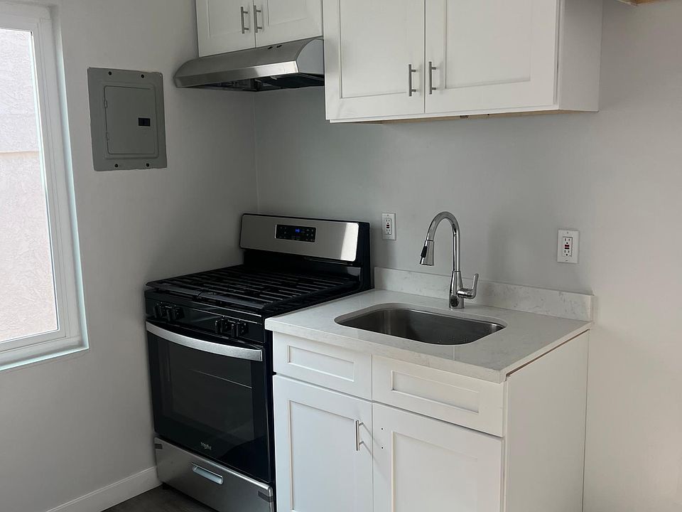1st image of 3510 Emerald St #10