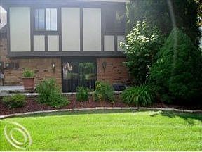 1st image of 5410 Lake Shore Dr