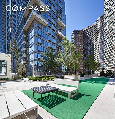 Rented by Compass | media 23