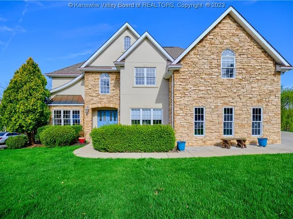 216 Southern Woods Dr, South Charleston, WV 25309