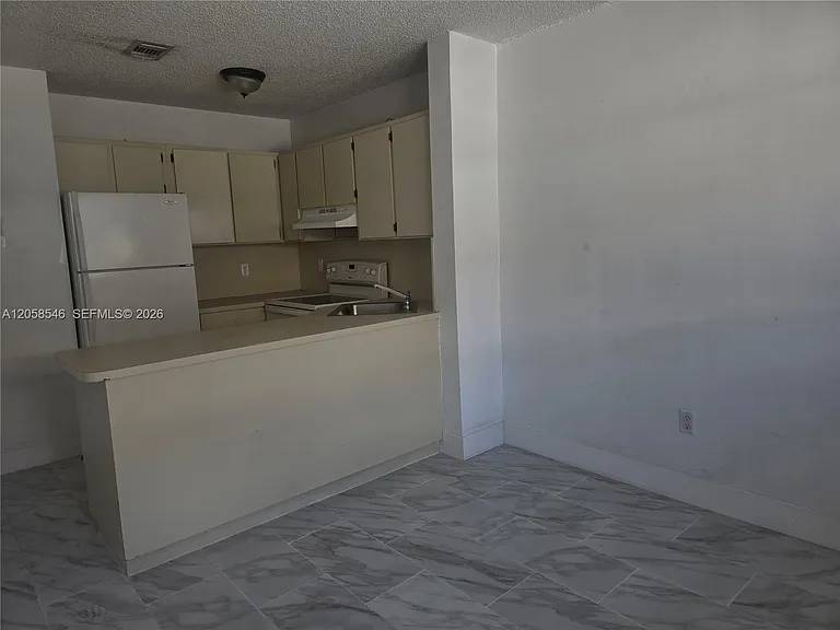 5525 W 24th Way #12 — Photo 10