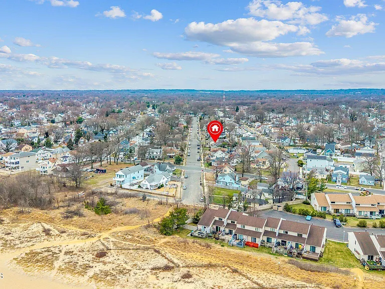 37 Beacon Blvd — Photo 30