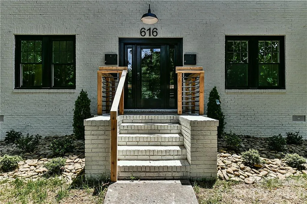 1 bed, 697 sqft, $1,800 — Photo 2