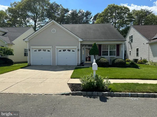 241 Snowy Egret Ln, Thorofare, NJ 08086
