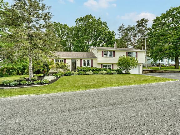 2nd image of 2466 Skelly Rd
