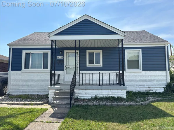 17588 Quarry St, Riverview, MI 48193