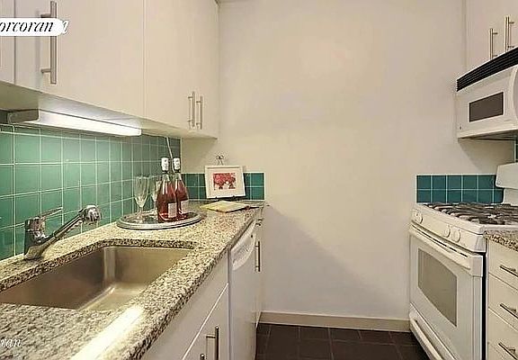 5th image of 100 Atlantic Ave APT 3A