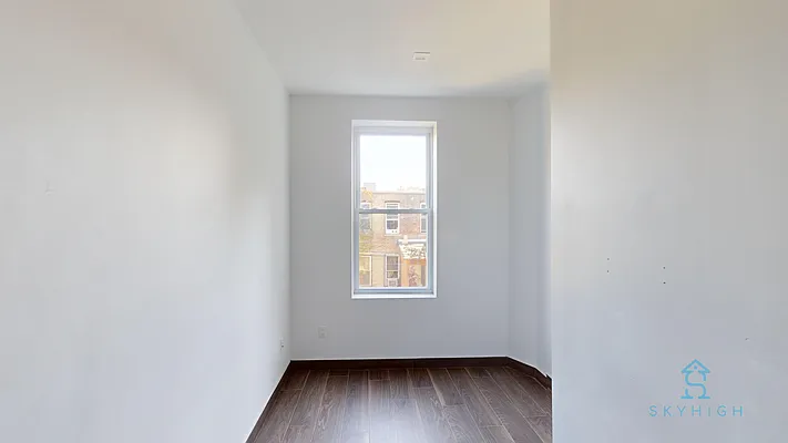 Rented by Skyhigh Realty NYC LLC | media 10