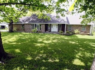 15825 Park Ln, Excelsior Springs, MO 64024