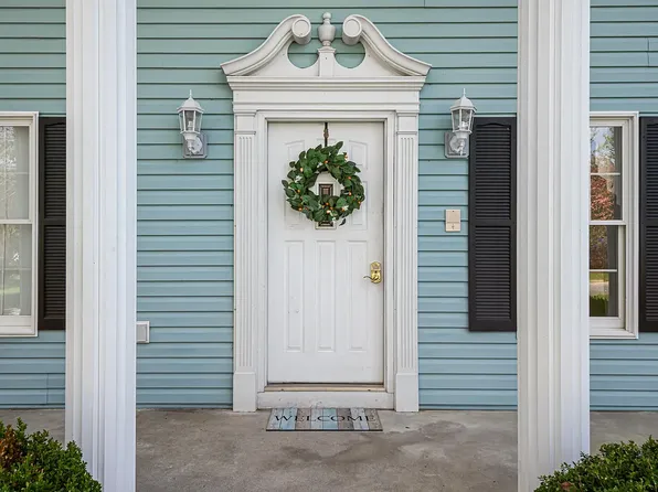 305 Seminole Dr, Blacksburg, VA 24060