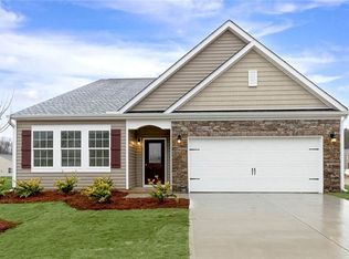 2726 Burgess Dr, Mebane, NC 27302