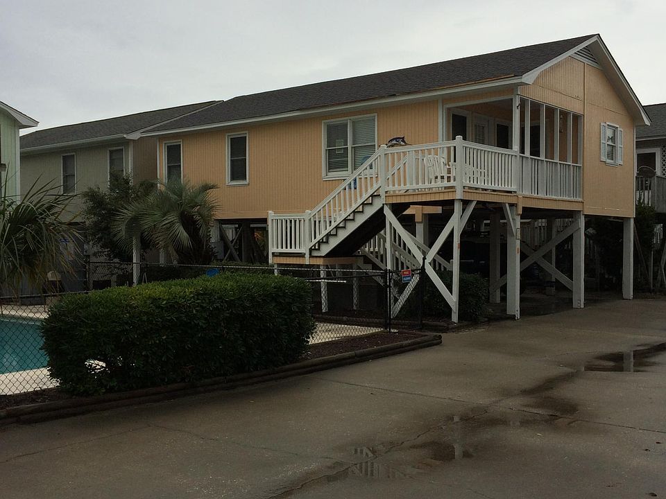SeaLaVie house is 2nd row to ocean, beside pool!