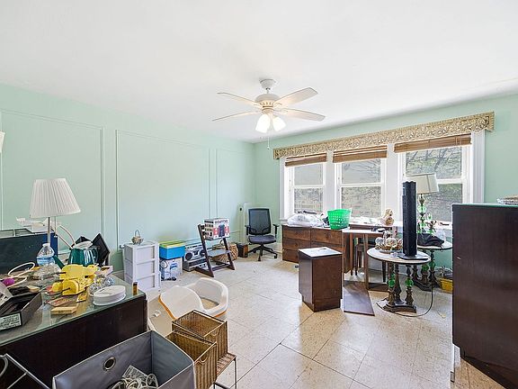 4th image of 23-17 33rd Ave #2317