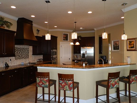 4th image of 200 Caladonia Ct