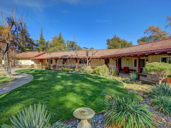 713 Fair Oaks Ln, Murphys, CA 95247