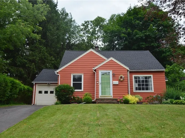 222 Briarcliff Rd, Syracuse, NY 13214