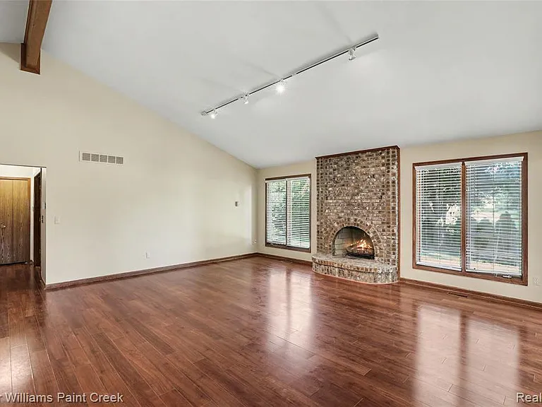4847 Bayleaf Dr — Photo 4