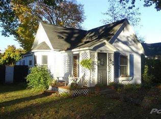 915 Lincoln St, Traverse City, MI 49686