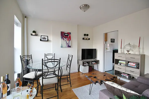 Rented by Julianna Realty Corp | media 23