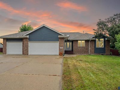 316 S Country Club Ave, Brandon, SD, 57005