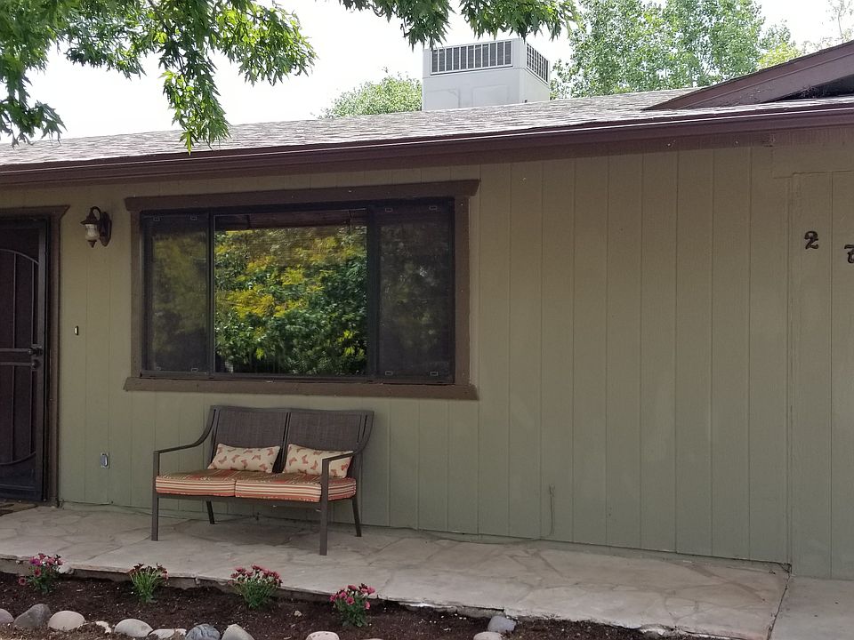 Front porch/entry