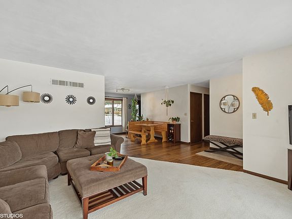 3rd image of 4411 Eaton Dr