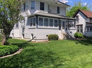 1009 Spring St APT 2, Grinnell, IA 50112