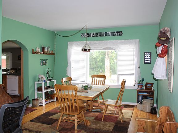 5th image of 18929 Mary Ln
