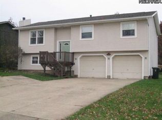 379 Shenandoah Blvd, Barberton, OH 44203